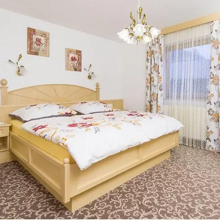 Apartment Haus Bergkristall